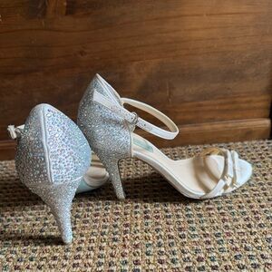 Betsy Johnson White Satin Rhinestone Heel with 2 Mini Bows on Toe